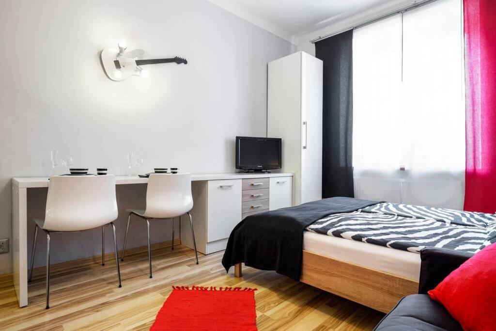 Studio Pomorska , Bezplatny Parking Apartment คราคูฟ ภายนอก รูปภาพ
